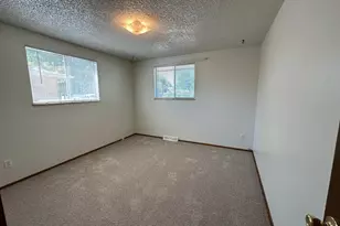 820 W 30th St, Loveland, CO 80538 - Photo 21
