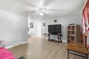 12 Sherman Ct, Longmont, CO 80501 - Photo 5