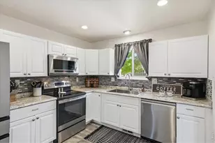 354 S 5th St, La Salle, CO 80645 - Photo 5