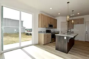 533 S 10th St, Berthoud, CO 80513 - Photo 9