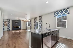 15574 Quince Cir, Thornton, CO 80602 - Photo 17