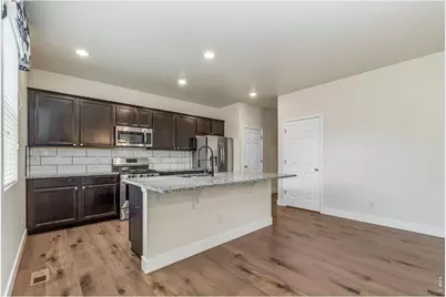 15574 Quince Cir, Thornton, CO 80602 - Photo 13