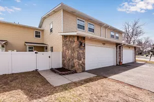 2630 S Vaughn Way, Aurora, CO 80014 - Photo 23