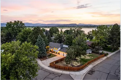 3525 Lakeview Cir, Longmont, CO 80503 - Photo 3