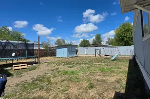 210 Oak St, Log Lane Village, CO 80705 - Photo 15