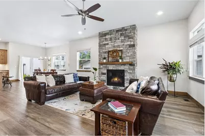 1060 Cleveland Ave, Loveland, CO 80537 - Photo 21