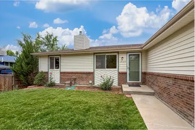 1739 Shavano St, Longmont, CO 80504 - Photo 3