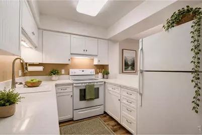 1131 Fairway Club Cir #B-3, Estes Park, CO 80517 - Photo 3