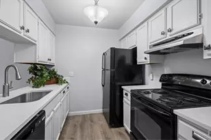 3121 S Tamarac Dr, Denver, CO 80231 - Photo 7