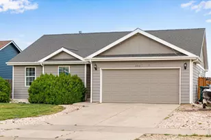 3810 Dove Ln, Evans, CO 80620 - Photo 3