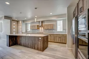 822 Cherokee Dr, Fort Collins, CO 80525 - Photo 5