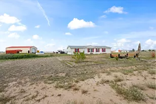 42605 E 112th Ave, Bennett, CO 80102 - Photo 3