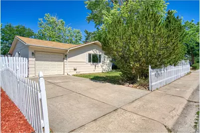 1415 S Douglas Ave, Loveland, CO 80537 - Photo 3
