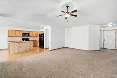 655 S Mountain View Dr, Eaton, CO 80615 - Photo 9