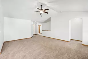 655 S Mountain View Dr, Eaton, CO 80615 - Photo 9