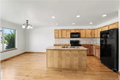 655 S Mountain View Dr, Eaton, CO 80615 - Photo 21
