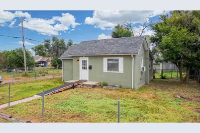 321 Jefferson St, Sterling, CO 80751 - Photo 3