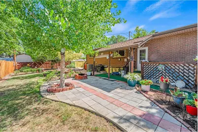 1429 Lashley St, Longmont, CO 80504 - Photo 9