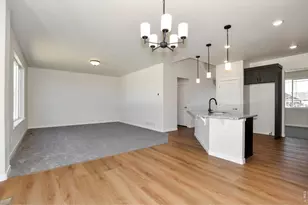 1039 Crown Sparrow St, Johnstown, CO 80534 - Photo 5