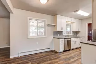 1827 Collyer St, Longmont, CO 80501 - Photo 5