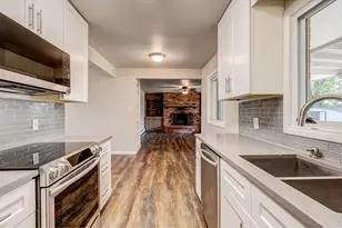 1827 Collyer St, Longmont, CO 80501 - Photo 9