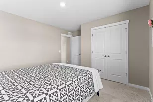 1661 Vantage Pkwy, Berthoud, CO 80513 - Photo 35