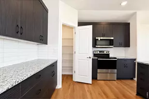 1189 Crown Sparrow St, Johnstown, CO 80534 - Photo 9