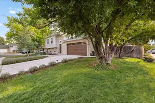 4113 Lost Creek Ct, Fort Collins, CO 80526 - Photo 3