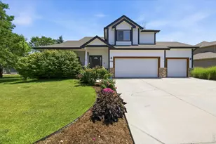 1709 Green River Dr, Windsor, CO 80550 - Photo 1