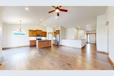 306 Dorothy Dr, Berthoud, CO 80513 - Photo 3
