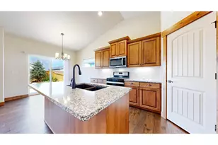 306 Dorothy Dr, Berthoud, CO 80513 - Photo 9