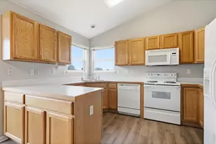 3202 Ellis Ct, Evans, CO 80620 - Photo 9