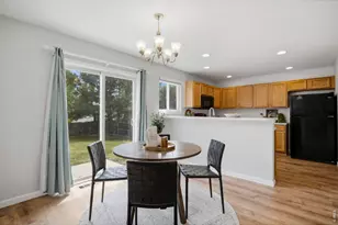 1227 Dewey Dr, Fort Collins, CO 80526 - Photo 11