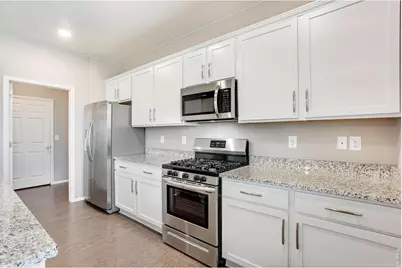 912 Charlton Dr, Windsor, CO 80550 - Photo 13