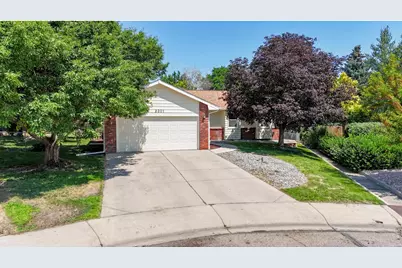 2301 42nd Avenue Ct, Greeley, CO 80634 - Photo 3