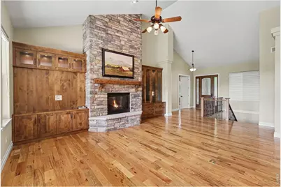 5661 Mid Pointe Dr, Windsor, CO 80550 - Photo 3
