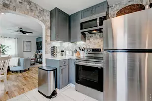 525 W 9th St, Loveland, CO 80537 - Photo 9