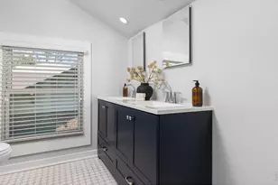 2257 Ivanhoe St, Denver, CO 80207 - Photo 17