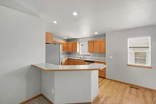 585 Radiant Dr, Loveland, CO 80538 - Photo 5