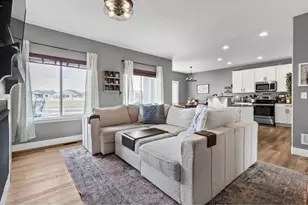 623 Vermilion Peak Dr, Windsor, CO 80550 - Photo 5