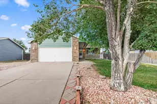408 Suzann St, Wiggins, CO 80654 - Photo 3
