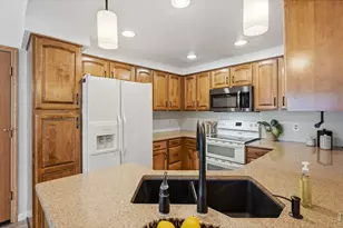 2212 S Nome Ct, Aurora, CO 80014 - Photo 17