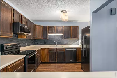 1050 S Saint Vrain Ave #E-4, Estes Park, CO 80517 - Photo 9