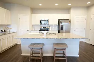 6673 N Ceylon St, Denver, CO 80249 - Photo 7