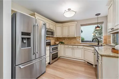 2613 Willow Creek Dr, Fort Collins, CO 80525 - Photo 15