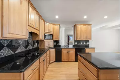 977 Thorncreek Ct, Thornton, CO 80241 - Photo 21