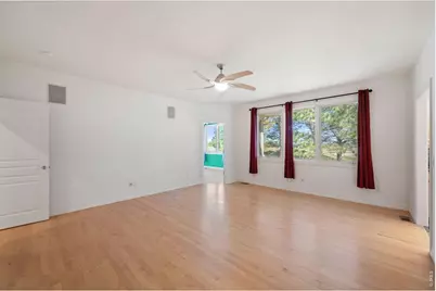 977 Thorncreek Ct, Thornton, CO 80241 - Photo 11