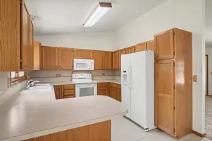627 E 42nd St, Loveland, CO 80538 - Photo 25