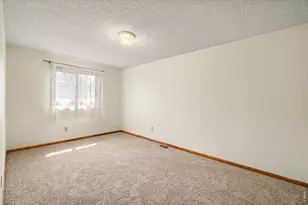 627 E 42nd St, Loveland, CO 80538 - Photo 23