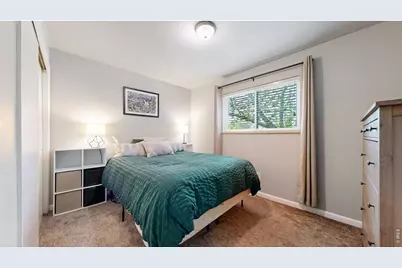 2212 Woodford Ct, Fort Collins, CO 80521 - Photo 11